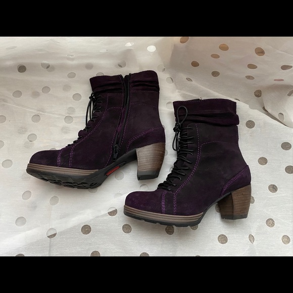 Beautiful Purple greased suede Woman boots - Picture 2 of 9
